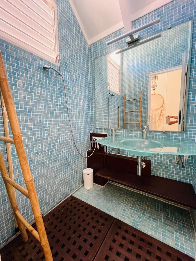 Blue Lagoon, Cottage Les Pieds Dans L Eau تير-دي-هوت المظهر الخارجي الصورة